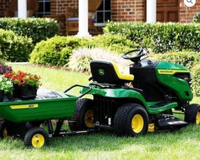 John Deere S100 42″ 17.5 HP Gas Hydrostatic Riding Lawn Tractor