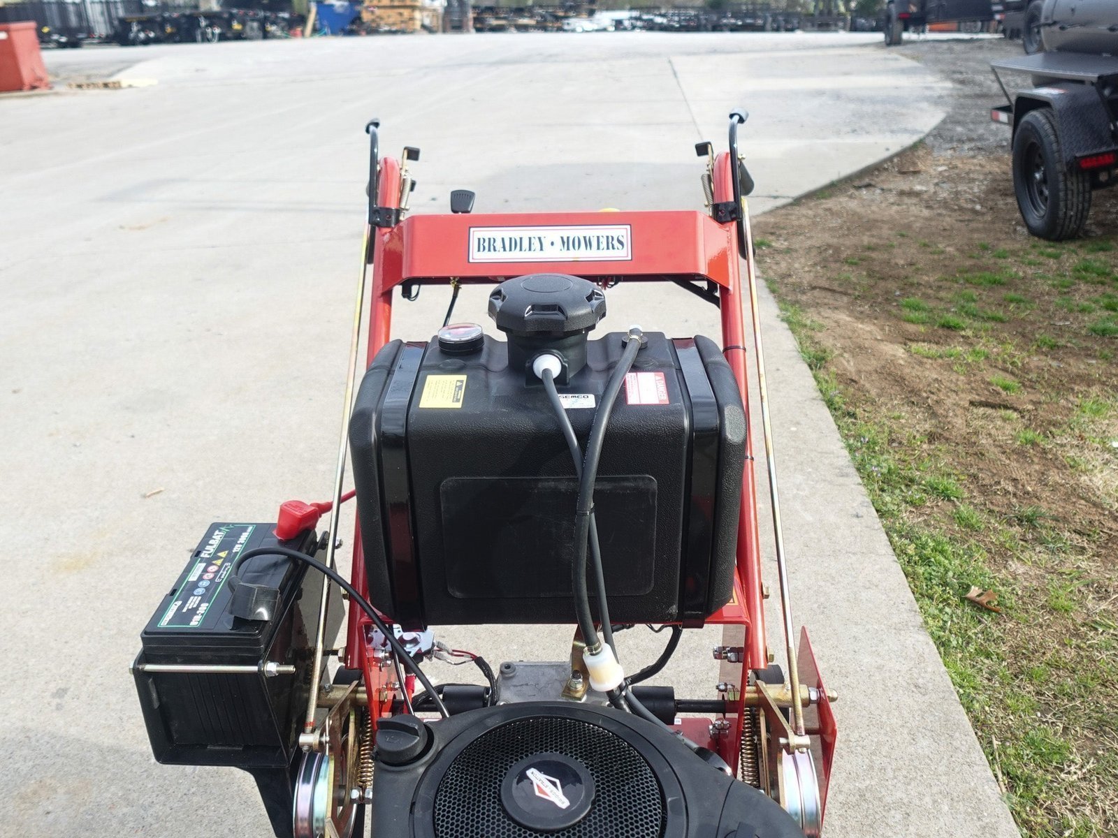 Bradley 36BDE-BS17 36″ Belt Drive E-Clutch Walk Behind Mower 17.5HP Briggs