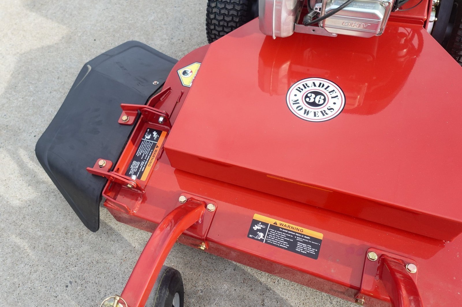 Bradley 36BDE-BS17 36″ Belt Drive E-Clutch Walk Behind Mower 17.5HP Briggs